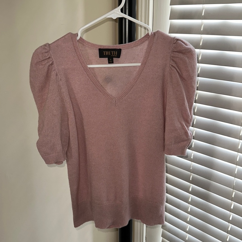 Truth By Republic 100% Cashmere Short Sleeve Puffed V-Neck Sweater / Size SM